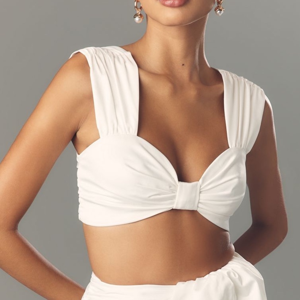 Elliatt Serena Gathered Crop Top